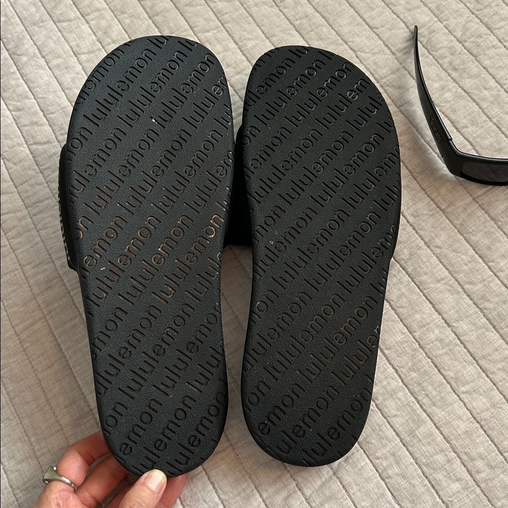 Lululemon Restfeel Men's black comfy Slide size 10 - Picture 12 of 15